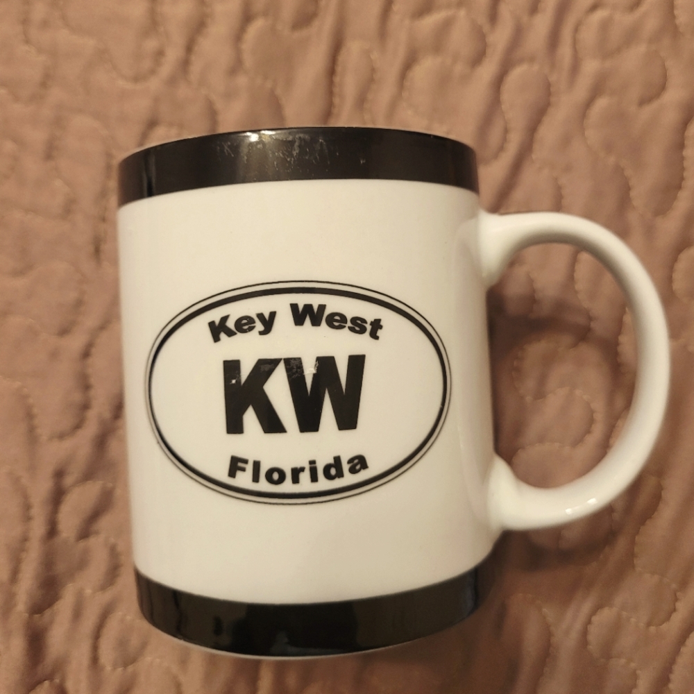 GiftDepot KW (Key West) Mug 11 oz (325 ml) Ceramic Mug